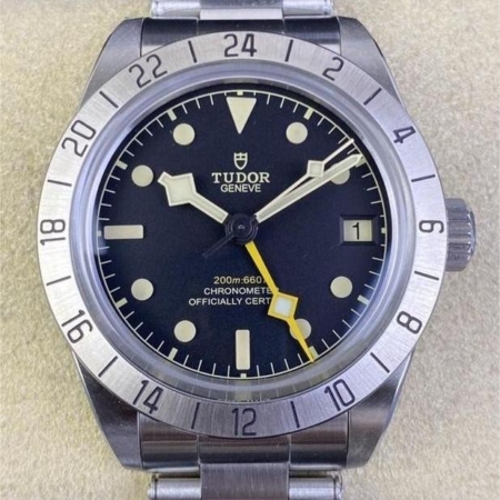 ZF Factory Tudor Heritage Black Bay M79470-0001 Replica Watch
