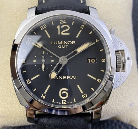 VS Factory Luminor Panerai GMT replica PAM531 Black Dial Size 44mm