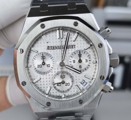 APS Factory Replica Audemars Piguet Watch 26240ST White Dial – Understated Elegance, Perfectly Recreated