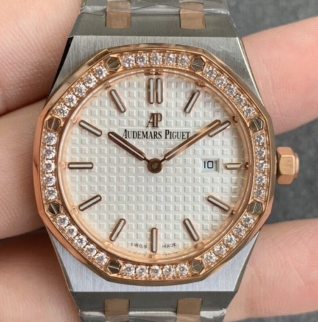 Audemars Piguet Iced Out Replica Royal Oak 67651