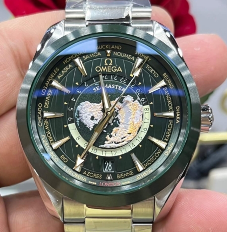 Fake Omega Seamaster VS Factory Dark Green Dial