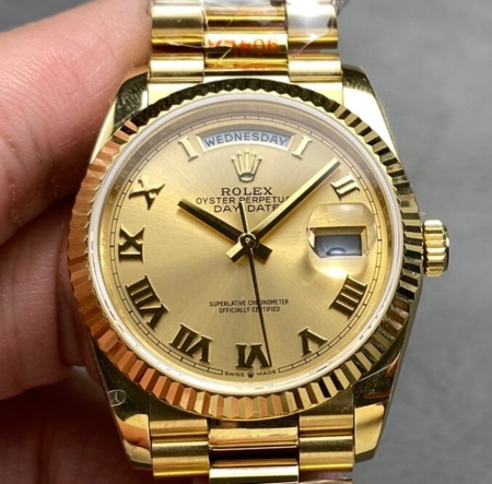 Q Factory Replica Watch Rolex Day-Date M118238 36mm Champagne Gold Dial: Pure Classic Elegance