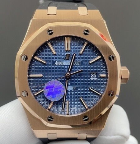 ZF Factory Imitation Watch Audemars Piguet 15400OR Dark Blue Dial – Timeless Elegance in Rose Gold