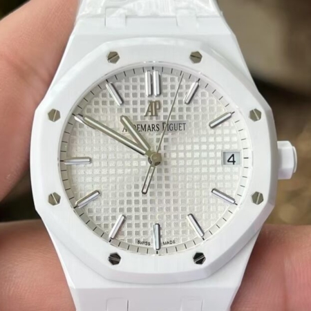 APS Factory Audemars Piguet Royal Oak 15500 White Ceramic – Icy Elegance in a Timeless Design