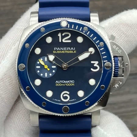 VS Factory Panerai Submersible Replica Watch PAM1676 – Bold in Blue, Built for Depth